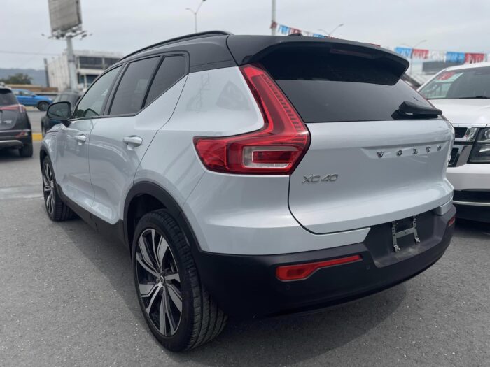 Volvo XC40 2022,