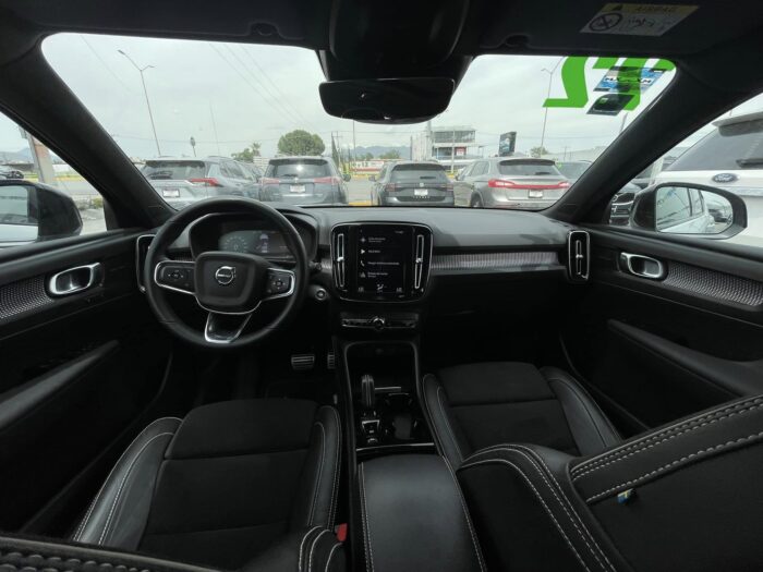 Volvo XC40 2022,
