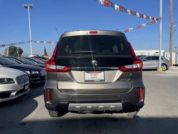SUZUKI ERTIGA XL7 GLX 2022 Imagen de la galería