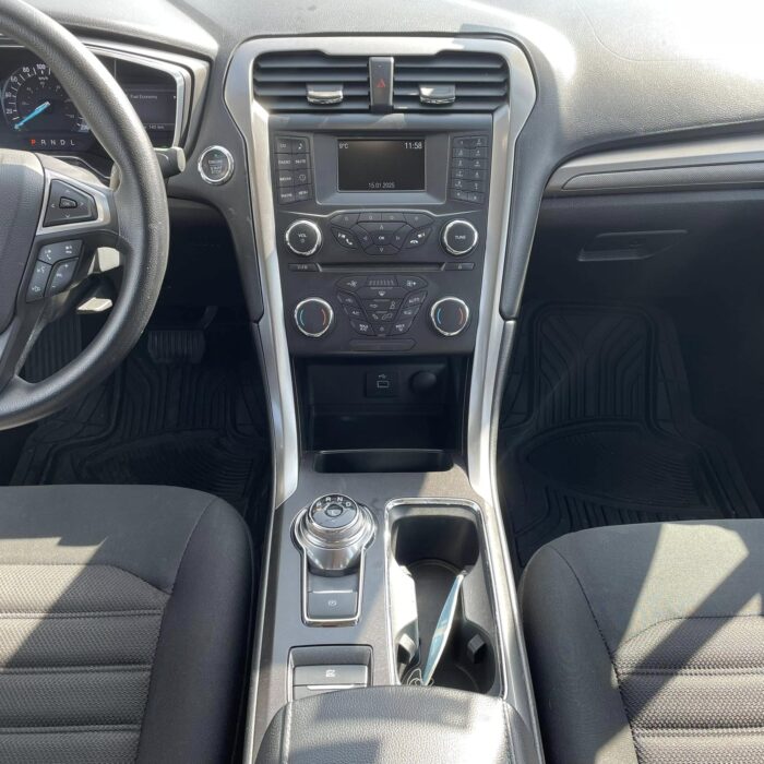 Ford Fusion Hybrid 2017 Imagen de la galería