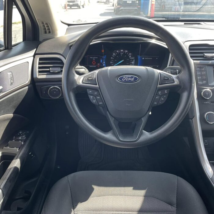 Ford Fusion Hybrid 2017 Imagen de la galería
