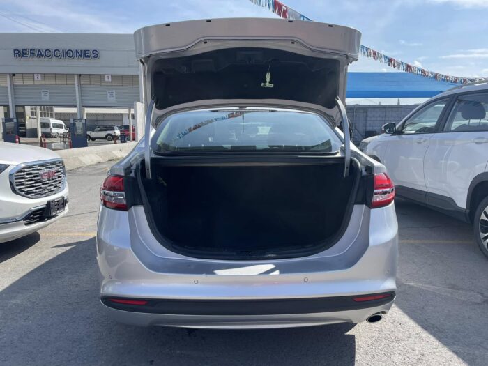Ford Fusion Hybrid 2017 Imagen de la galería