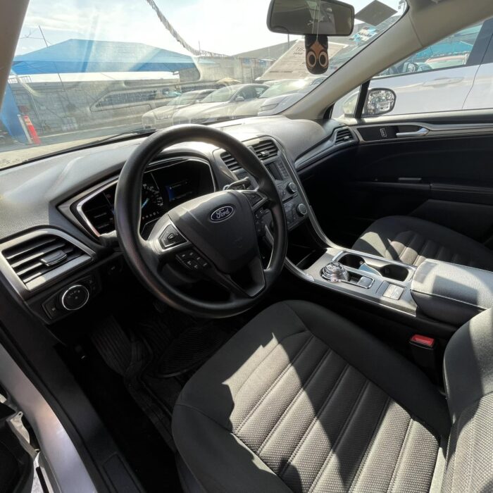 Ford Fusion Hybrid 2017 Imagen de la galería