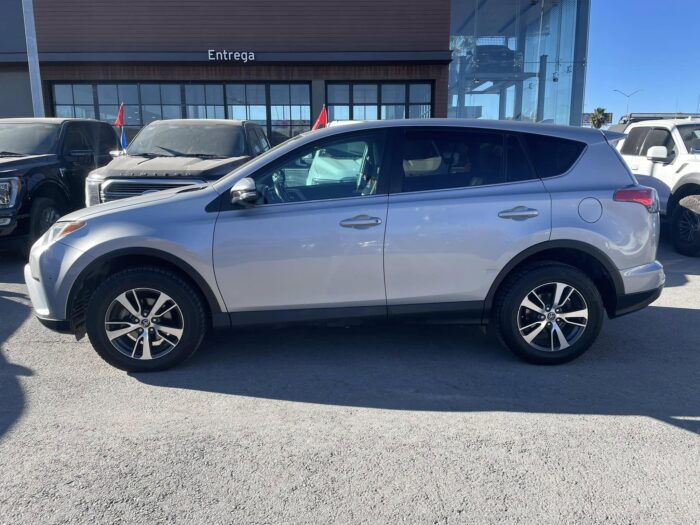 TOYOTA RAV4 XLE PLUS 2018 Imagen de la galería