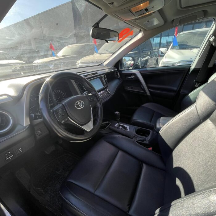TOYOTA RAV4 XLE PLUS 2018 Imagen de la galería