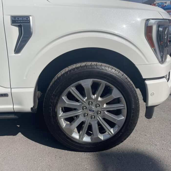 FORD LOBO LIMITED HEV 2022 Imagen de la galería