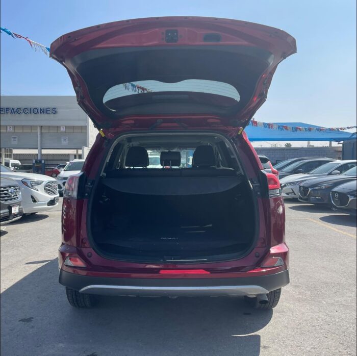 TOYOTA RAV4 XLE PLUS 2018 Imagen de la galería