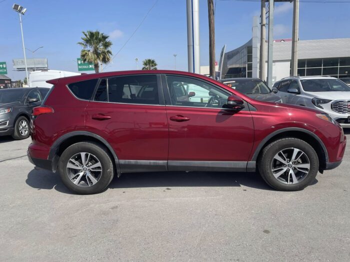 TOYOTA RAV4 XLE PLUS 2018 Imagen de la galería