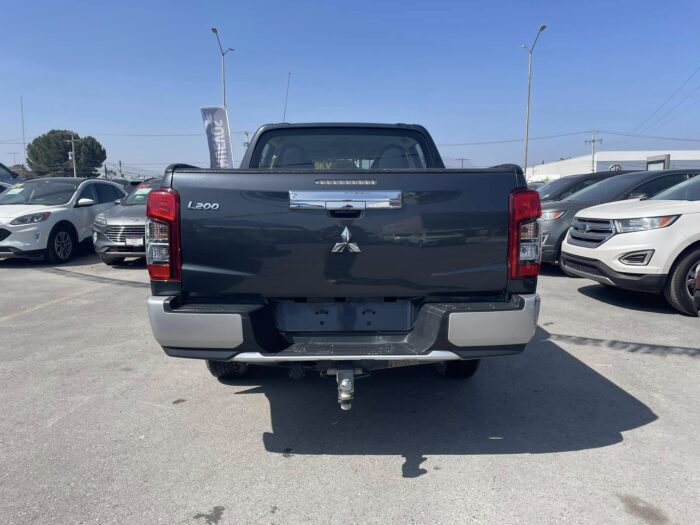 MITSUBISHI L200 GLX DOB CAB 4X2 2023 Imagen de la galería