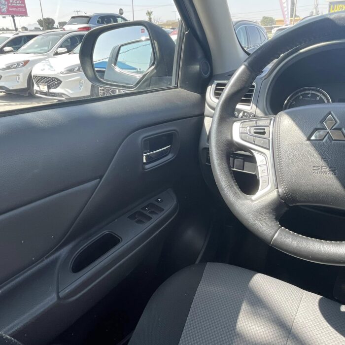 MITSUBISHI L200 GLX DOB CAB 4X2 2023 Imagen de la galería
