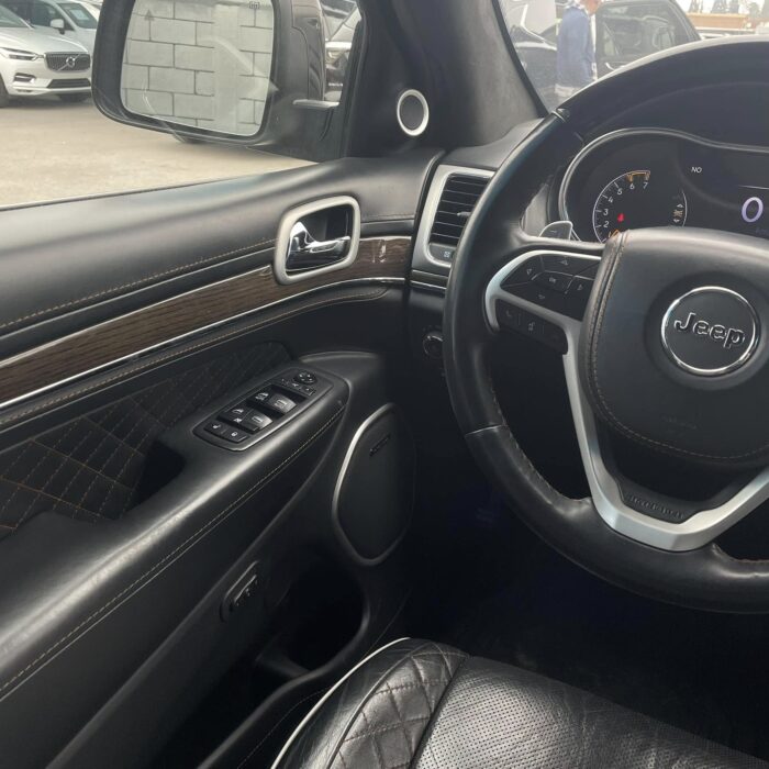 JEEP GRAND CHEROKEE SUMMIT 2019 Imagen de la galería