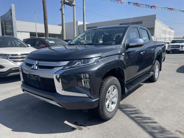 MITSUBISHI L200 GLX DOB CAB 4X2 2023 Imagen de la galería