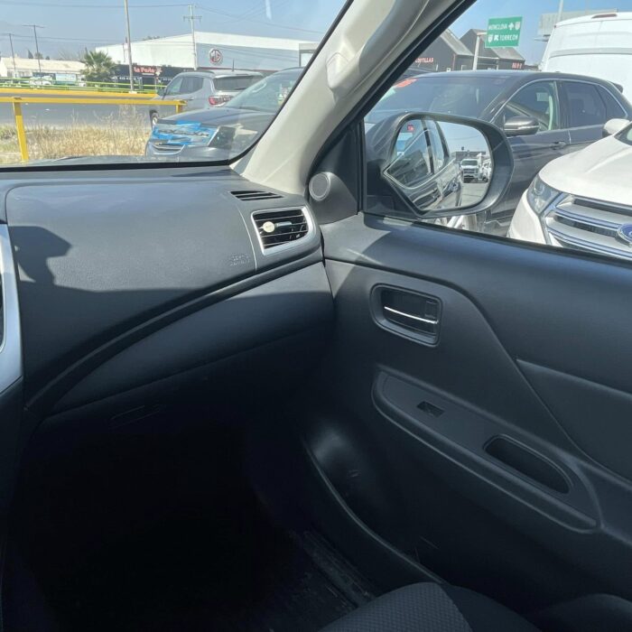 MITSUBISHI L200 GLX DOB CAB 4X2 2023 Imagen de la galería