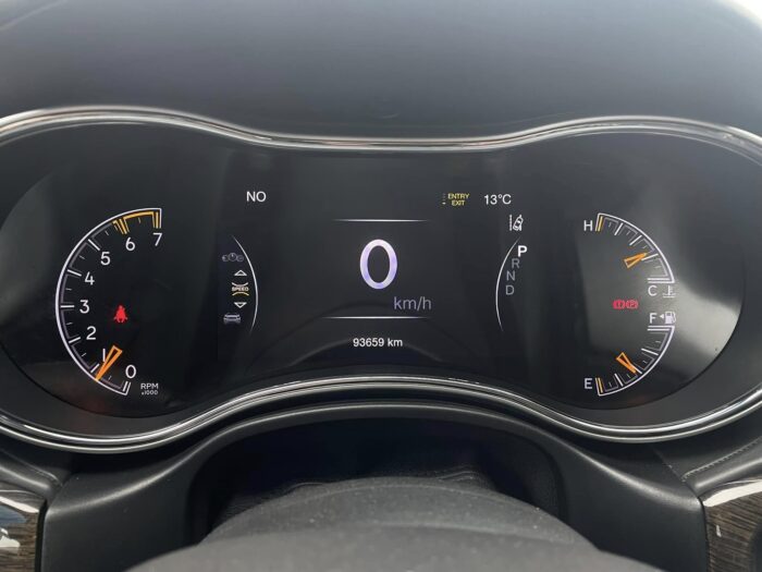 JEEP GRAND CHEROKEE SUMMIT 2019 Imagen de la galería