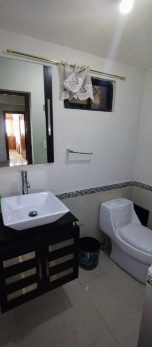 Casa en VENTA en Col. Jardines del Lago. Imagen de la galería