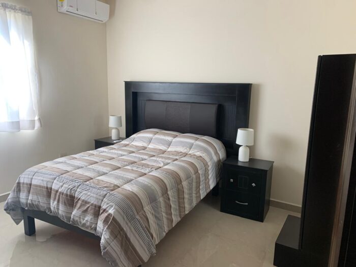 Casa de dos plantas ubicada en RESIDENCIAL PRIVADO. Imagen de la galería