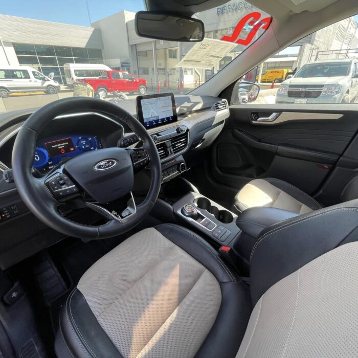 FORD ESCAPE TITANIUM HYBRID 2022 Imagen de la galería