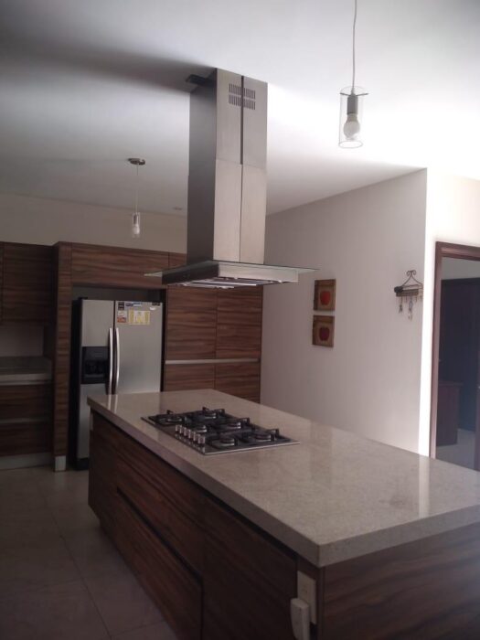 ¡Renta Casa Amueblada en Los Reales! Imagen de la galería