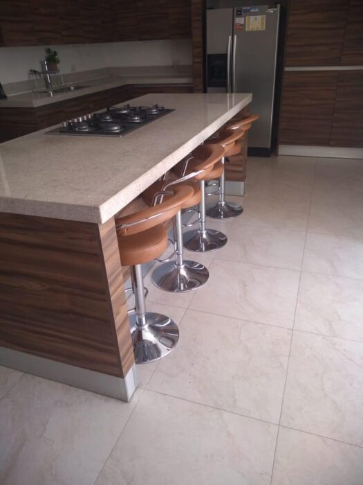 ¡Renta Casa Amueblada en Los Reales! Imagen de la galería