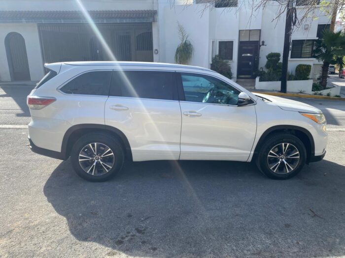 Tu nueva camioneta te esta esperando Imagen de la galería