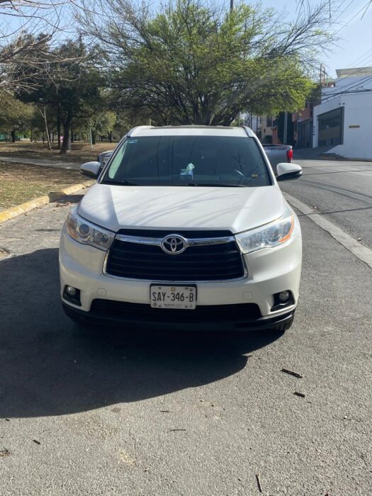 Tu nueva camioneta te esta esperando Imagen de la galería